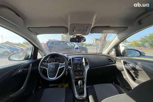Opel Astra 2011 - фото 21