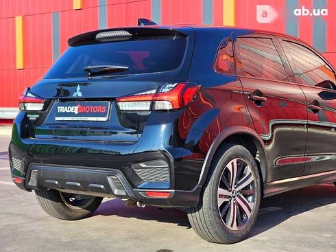 Mitsubishi Outlander 2019 - фото 14