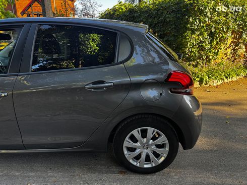 Peugeot 208 2019 серый - фото 10