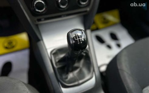 Skoda Octavia 2010 - фото 16