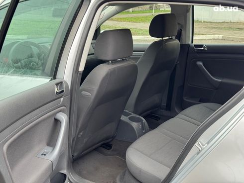 Volkswagen Golf 2005 серый - фото 12