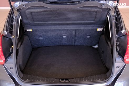 Ford Focus 2016 серый - фото 9
