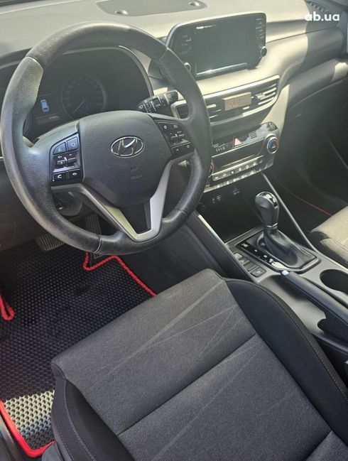 Hyundai Tucson 2018 красный - фото 6