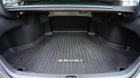 Toyota Camry 2020 - фото 10