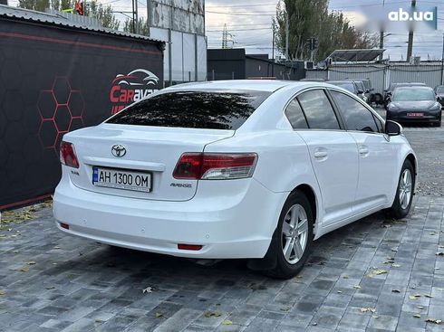 Toyota Avensis 2011 - фото 19