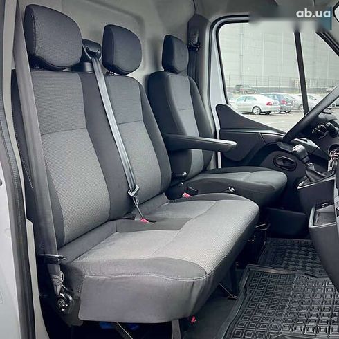 Renault Master 2021 - фото 21