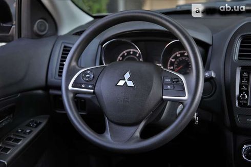 Mitsubishi Outlander 2018 - фото 12