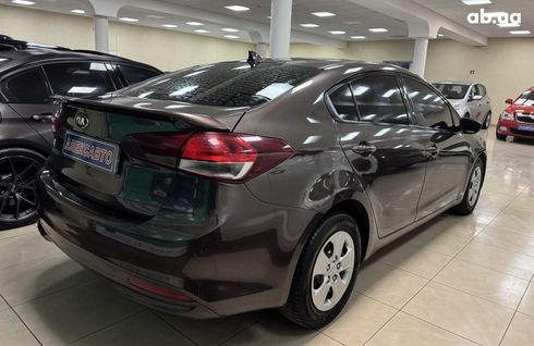 Kia Forte 2017 серый - фото 3
