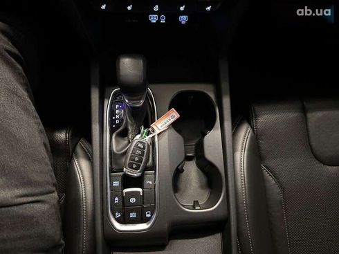 Hyundai Santa Fe 2018 - фото 17