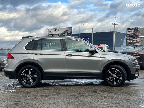 Volkswagen Tiguan 2017 серый - фото 10