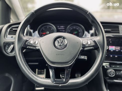 Volkswagen Golf 2018 серебристый - фото 15