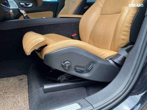 Volvo XC60 2019 - фото 23