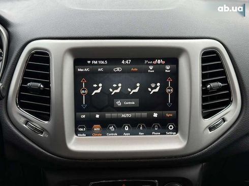 Jeep Compass 2021 - фото 26