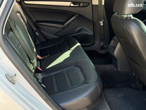 Volkswagen Passat 2015 белый - фото 25