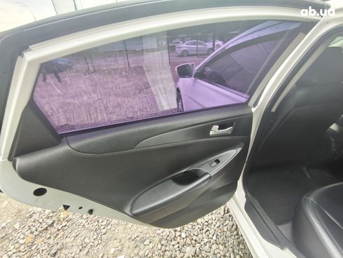 Hyundai Sonata 2016 белый - фото 13