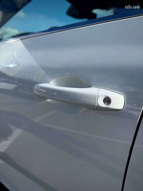 Renault Megane 2018 - фото 16