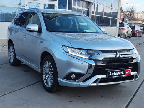 Mitsubishi Outlander PHEV 2020 серый - фото 3