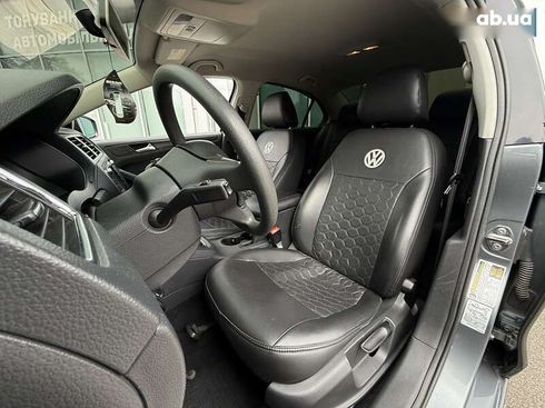 Volkswagen Jetta 2011 - фото 16