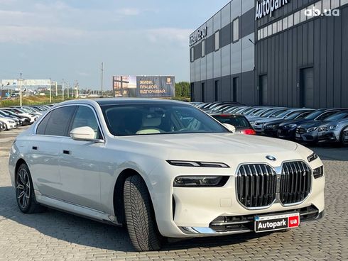 BMW i7 2023 белый - фото 6