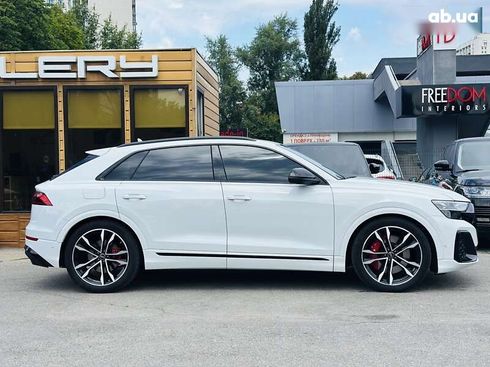 Audi SQ8 2024 - фото 6