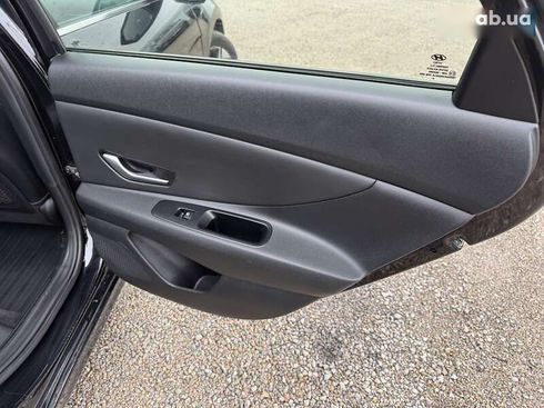 Hyundai Elantra 2021 - фото 13