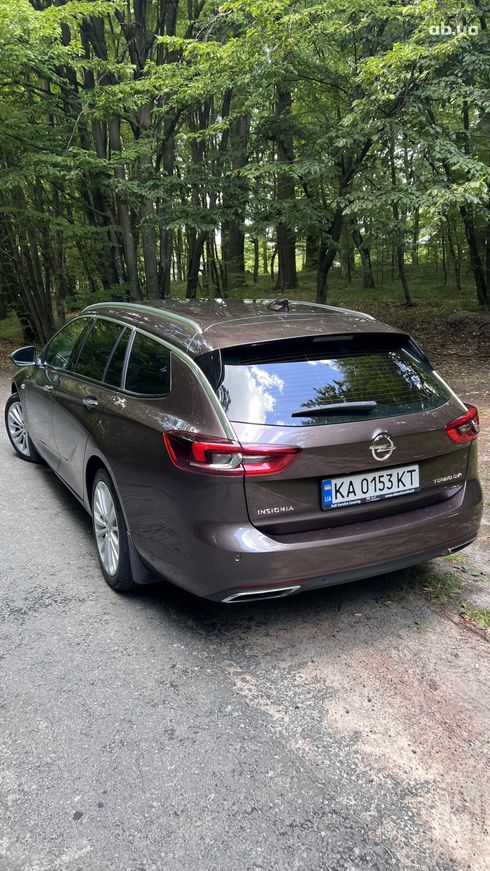Opel Insignia 2018 коричневый - фото 2