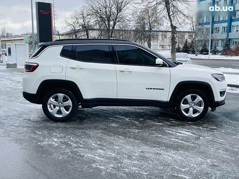 Jeep Compass 2018 - фото 8