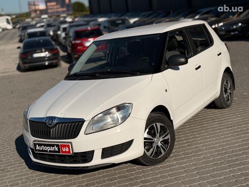 Skoda Fabia 2013 белый - фото 3
