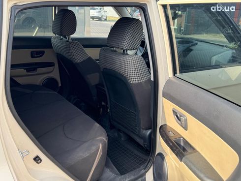 Kia Soul 2010 бежевый - фото 31