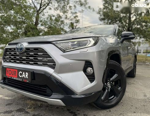 Toyota RAV4 2020 - фото 8