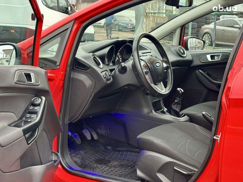 Ford Fiesta 2013 красный - фото 8