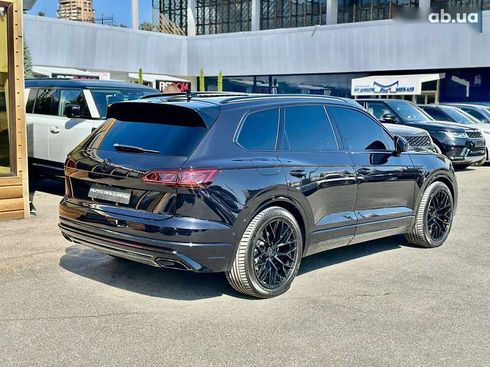Volkswagen Touareg 2018 - фото 7