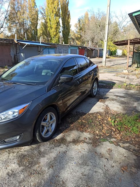 Ford Focus 2015 серый - фото 10