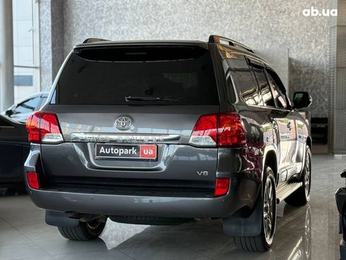 Toyota land cruiser 200 2012 серый - фото 6