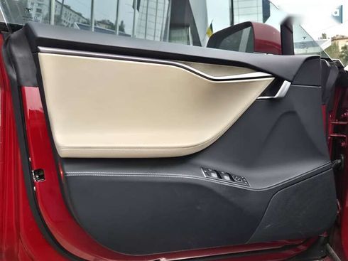 Tesla Model S 2019 - фото 16