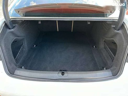Audi A4 2017 - фото 16