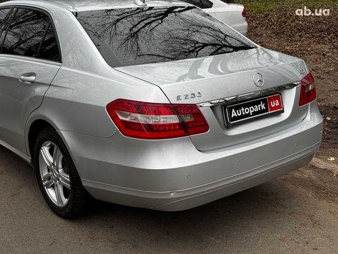 Mercedes-Benz E-Класс 2013 серый - фото 9