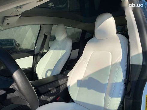 Tesla Model Y 2021 - фото 17
