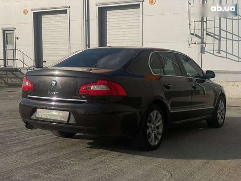 Skoda Superb 2012 - фото 10