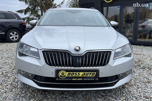 Skoda Superb 2019 - фото 2