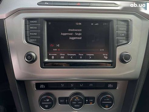 Volkswagen Passat 2016 - фото 25