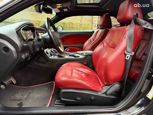 Dodge Challenger 2018 черный - фото 35