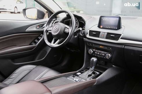 Mazda 3 2017 - фото 13