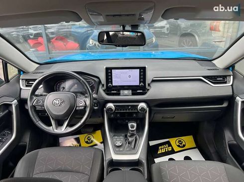 Toyota RAV4 2019 - фото 10
