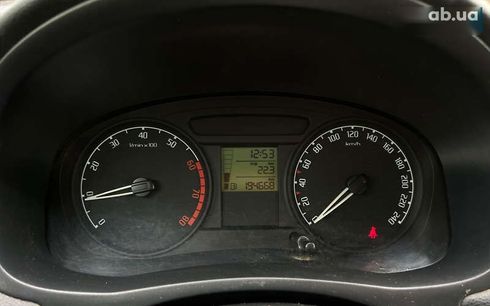 Skoda Fabia 2010 - фото 16