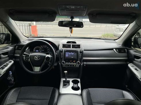 Toyota Camry 2014 - фото 17