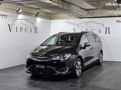 Chrysler Pacifica 2017 - фото 4