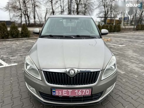 Skoda Fabia 2010 - фото 15