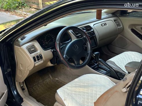Honda Accord 2000 черный - фото 25