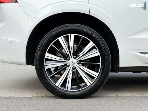 Volvo XC60 2021 - фото 9